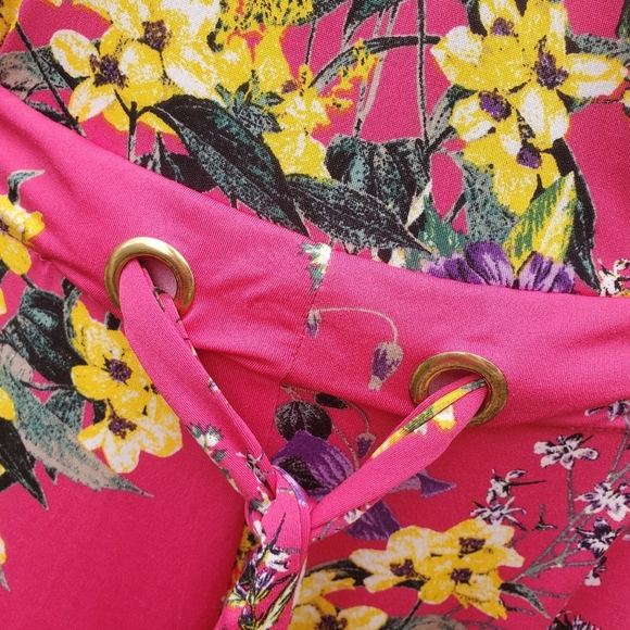 Harlow & Rose Romper Jumpsuit Floral Pink Purple and Yellow Flutter Sleeve NWOT - Picture 10 of 16
